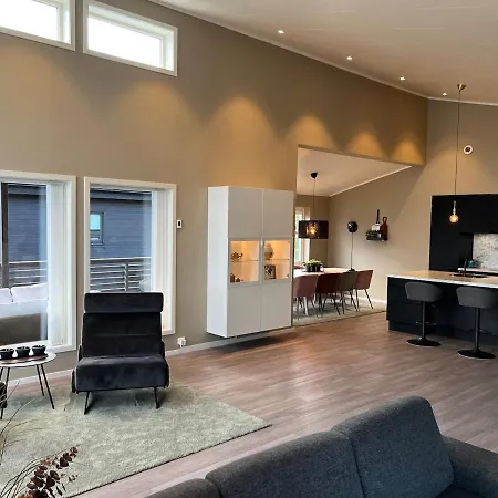 Moderne Enebolig Med Gratis Parkering *