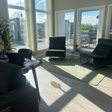 Moderne Enebolig Med Gratis Parkering Alta